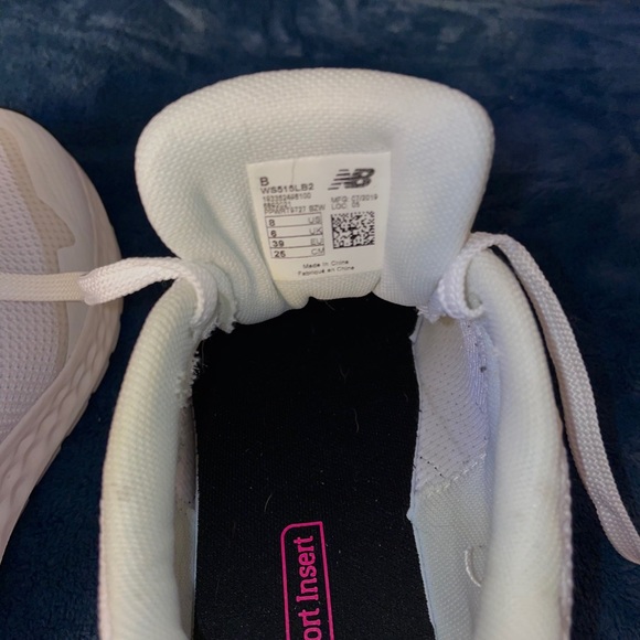 NEW BALANCE RUNNING SHOES - Picture 4 of 4